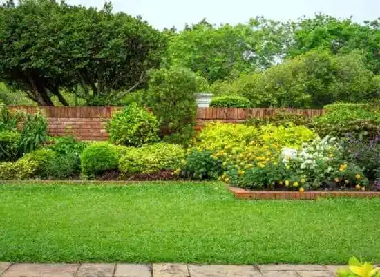 landscaping services Beaver Dam Lake